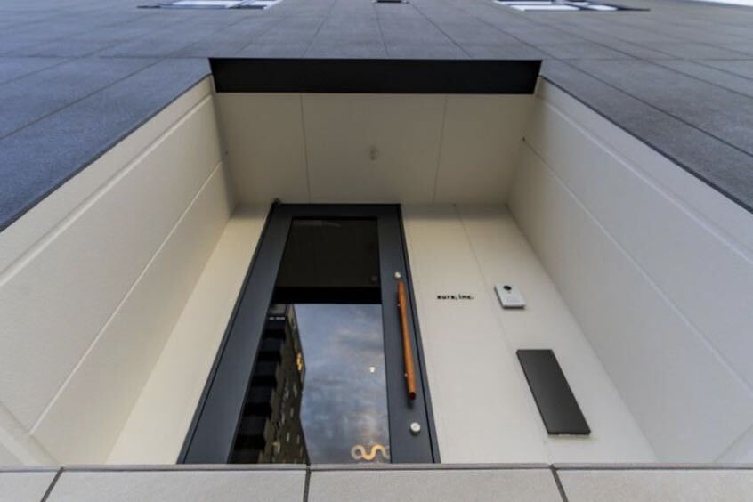 Entrance of aura, Inc.