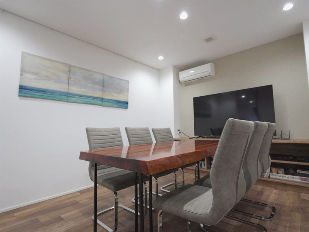 株式会社アウラのオフィス：会議室