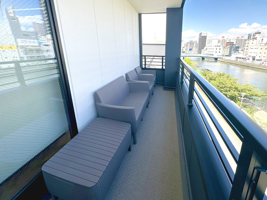 株式会社アウラのオフィス：ベランダ